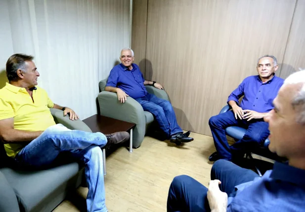Themístocles, Zé Nito, Luiz Lobão e Thiago Vasconcelos se reuniram na Câmara de Teresina
