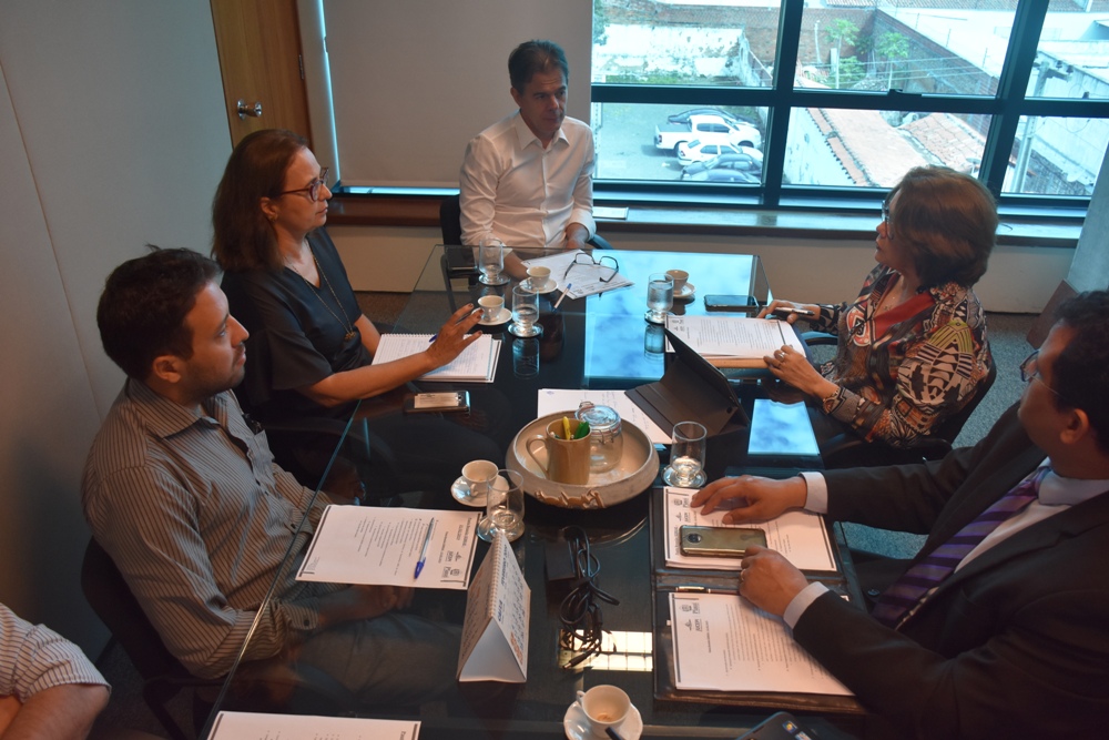 Reunião na sede do Sebrae em Teresina