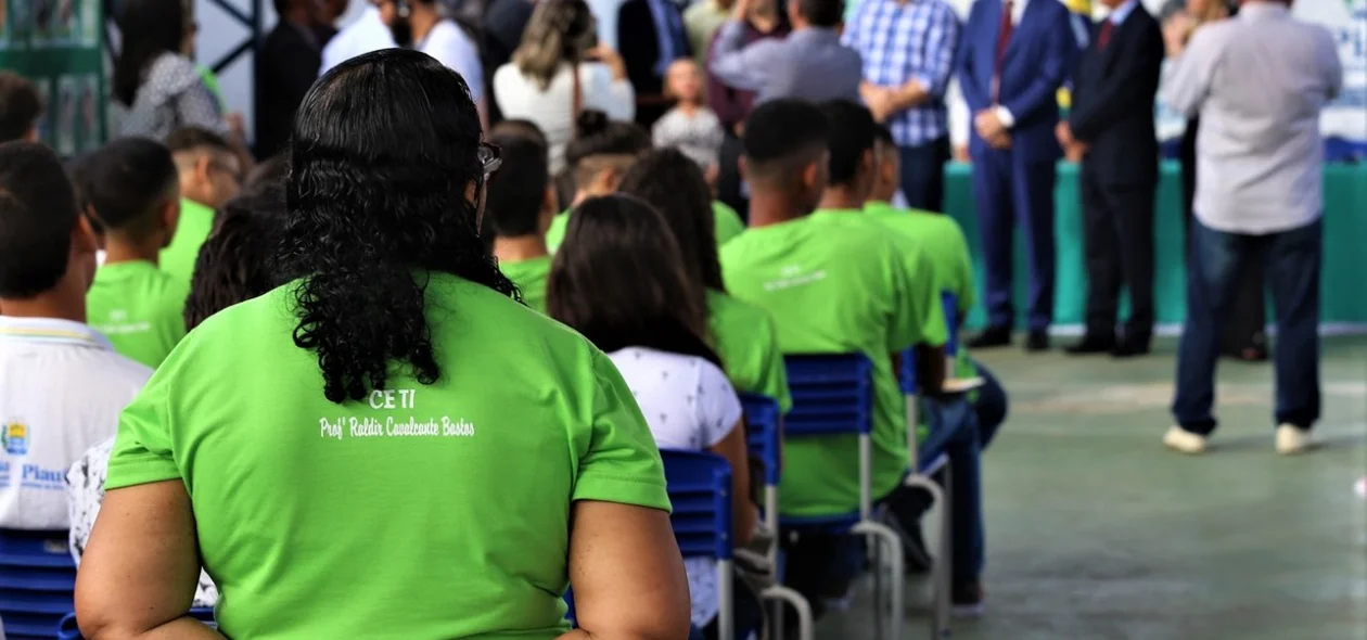 Abertura do ano letivo na Escola Professor Raldir Cavalcante
