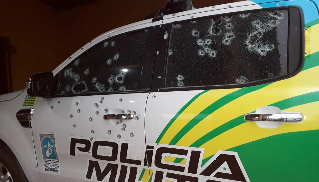 Veículo da PM foi metralhado por criminosos