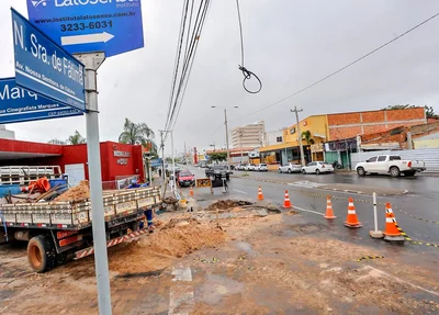 Equipe da Águas de Teresina no local