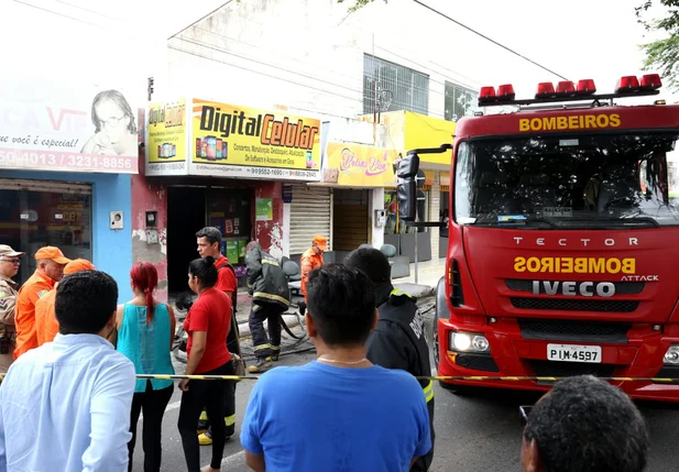 Incêndio atinge loja Digital Celular na zona sudeste de Teresina