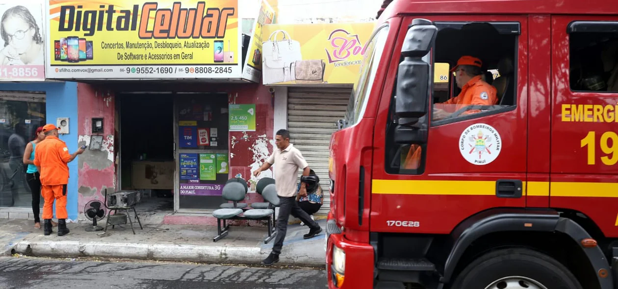 Incêndio atingiu a loja Digital Celular