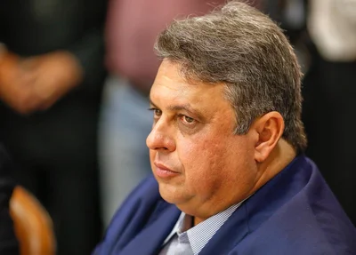 Júlio Arcoverde em posse na prefeitura 