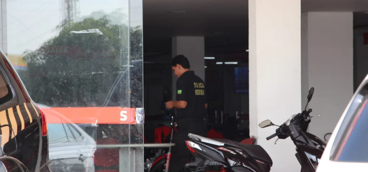 Policiais federais fazem buscas na CN Motos em Teresina