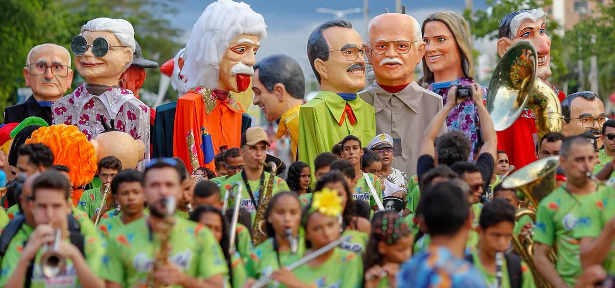 Desfile abre alas no Corso do Zé Pereira de Teresina 2019