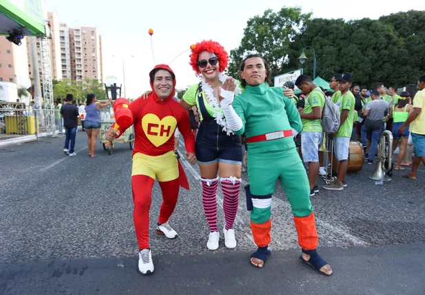 Foliões esbanjam alegria durante Corso 2019 em Teresina