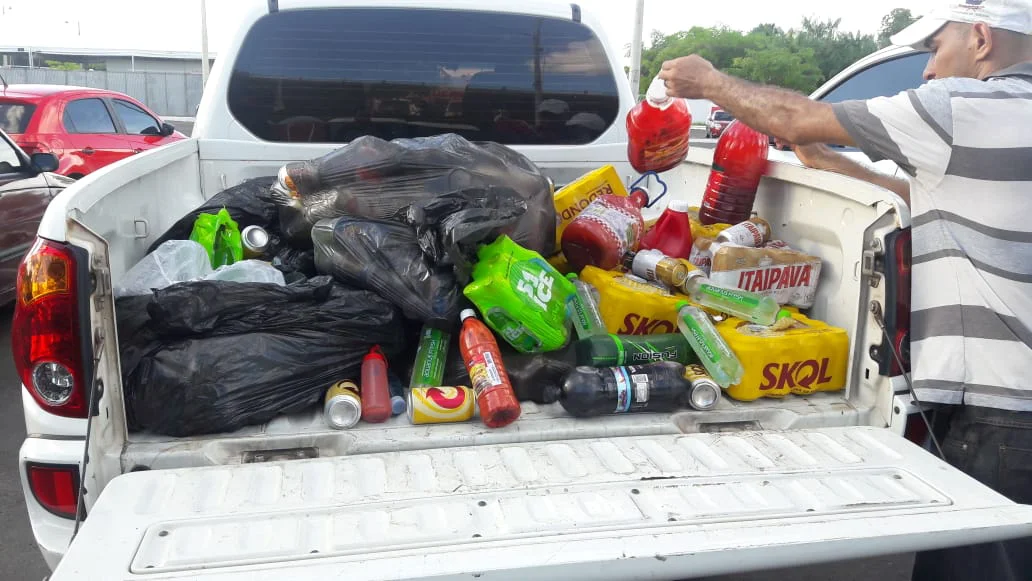 Vários tipos de bebidas apreendidas