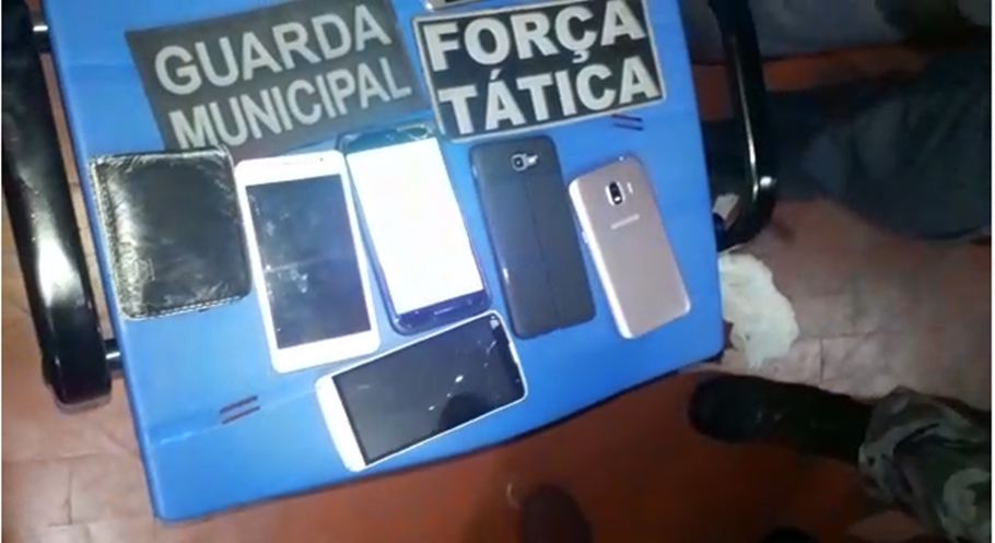 Material apreendido com o suspeito no Corso de José de Freitas