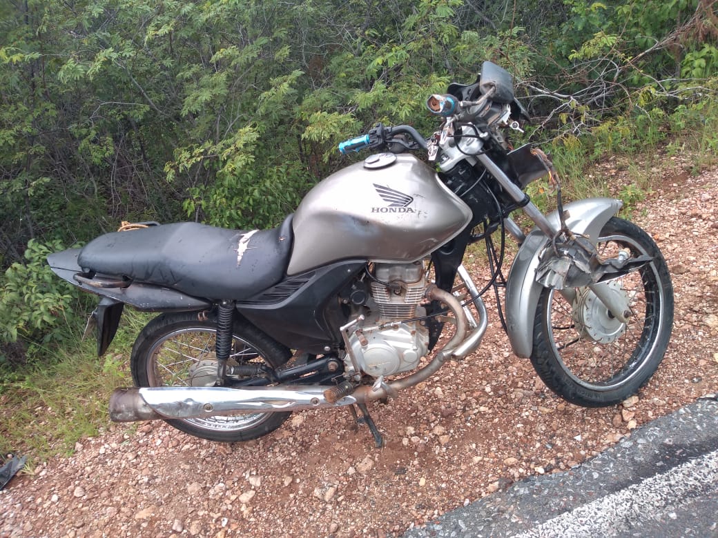 Veículo foi encontrado próximo ao corpo da vítima