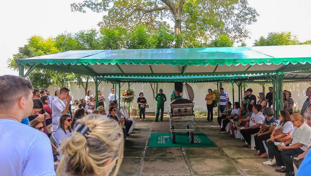 Enterro de Túlio de Giovanni