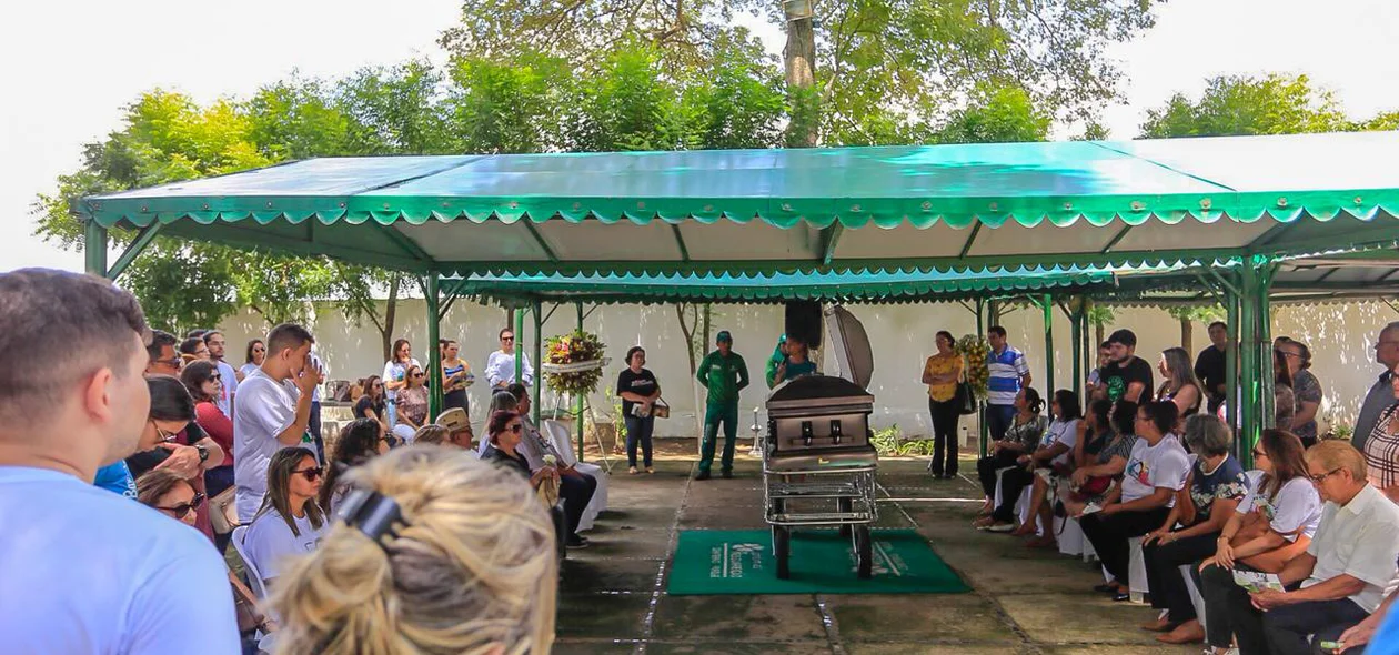 Enterro de Túlio de Giovanni