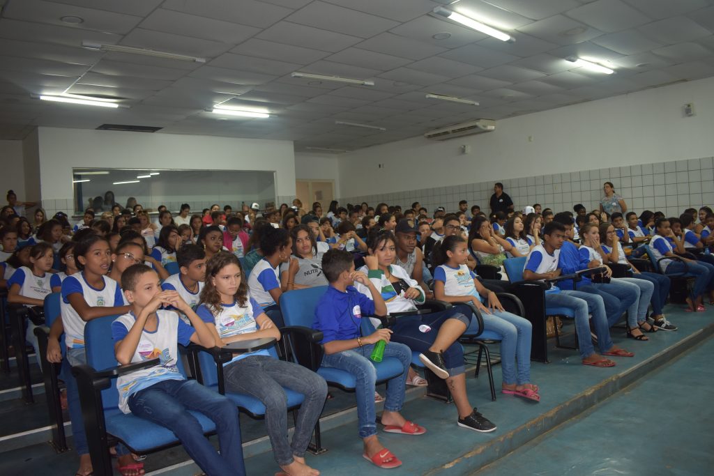 Jovem na I Semana de Prevenção a Gravidez na Adolescência
