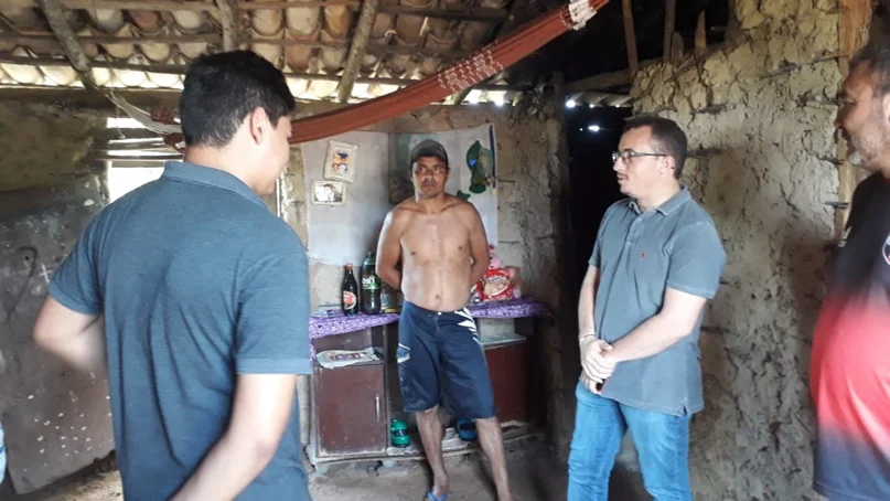 Prefeito Junior Percy visita famílias