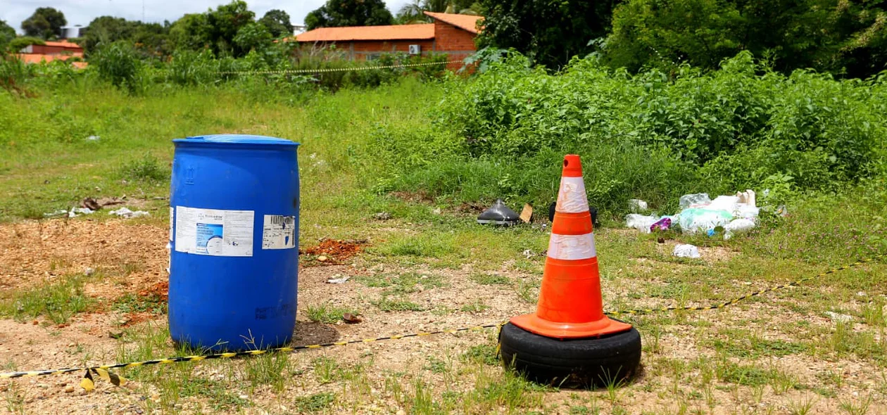 Bombona onde estava o inseticida