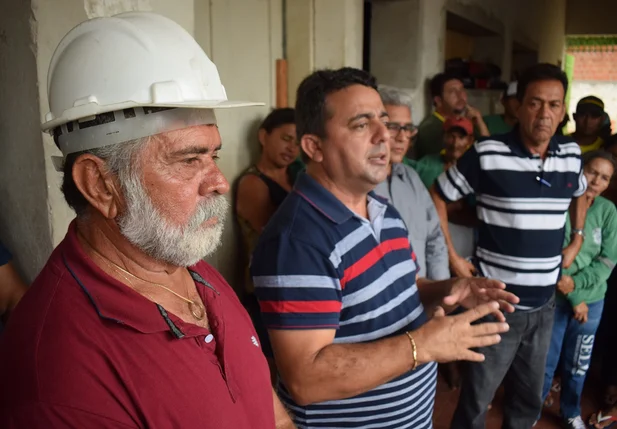 Professor Ribinha empossa secretário de limpeza