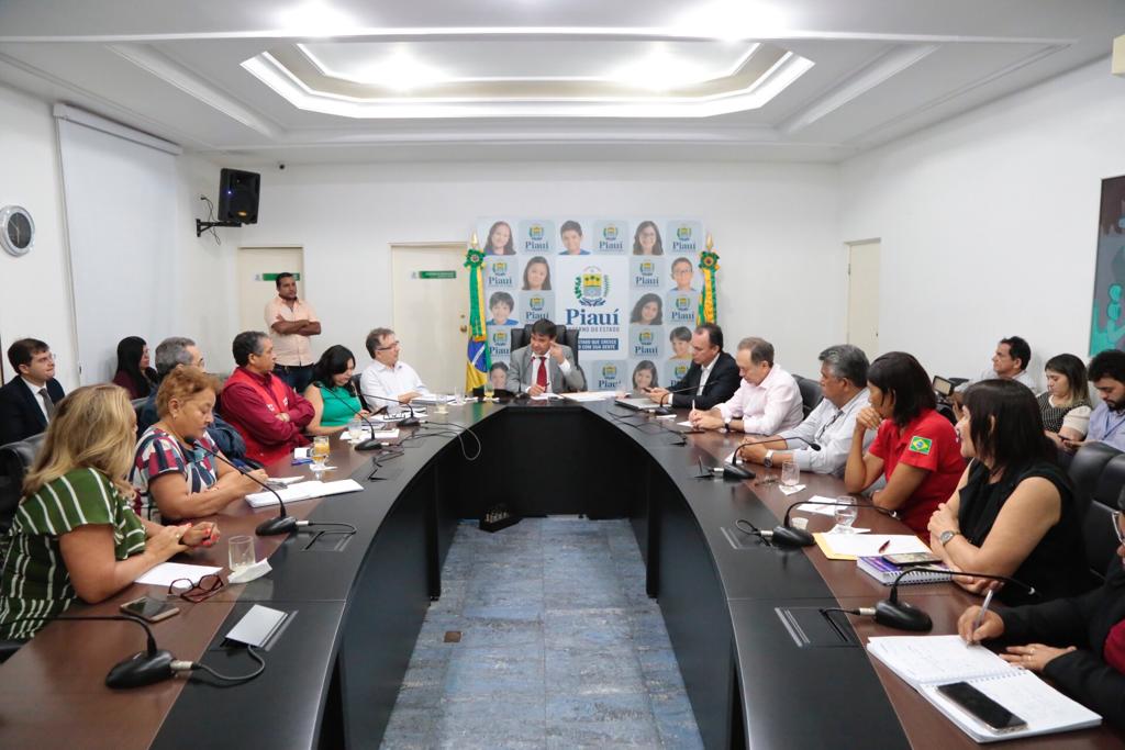 Reunião no Palácio de Karnak