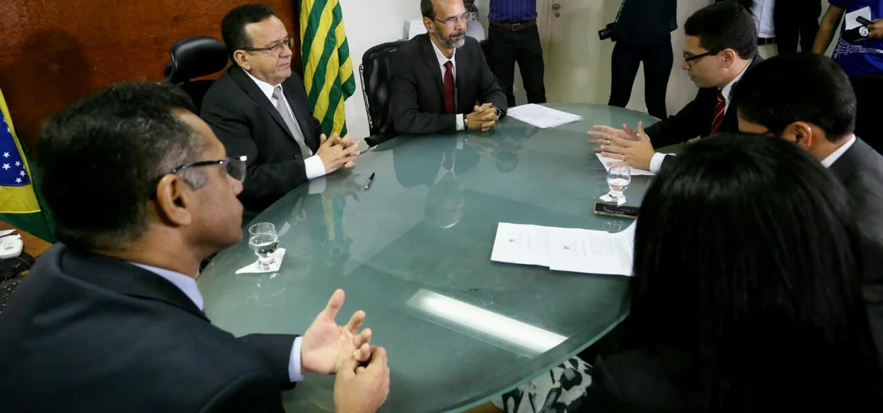 Assinatura dos termos de cooperação 