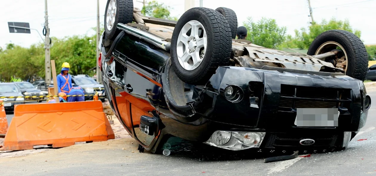 Carro conduzido pela funcionária da Chesf