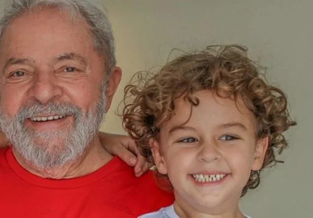 Lula e o neto 