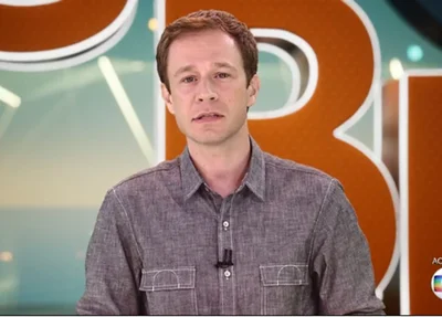 Tiago Leifert anuncia Paredão fake
