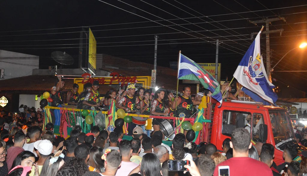 Caminhão do Grupo de Percussão e Origem ficou em terceiro lugar