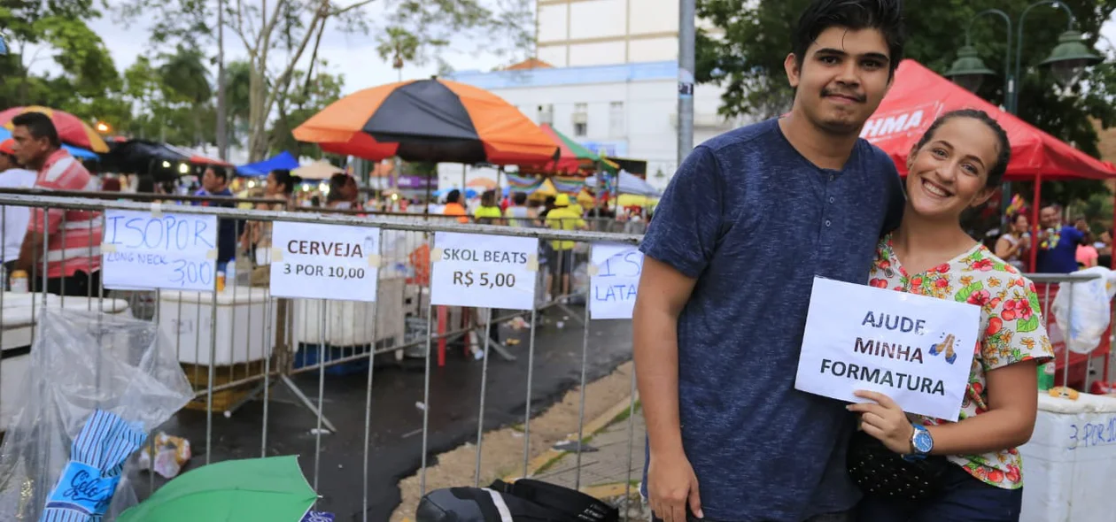 Estudante quer arrecadar dinheiro para sua formatura 