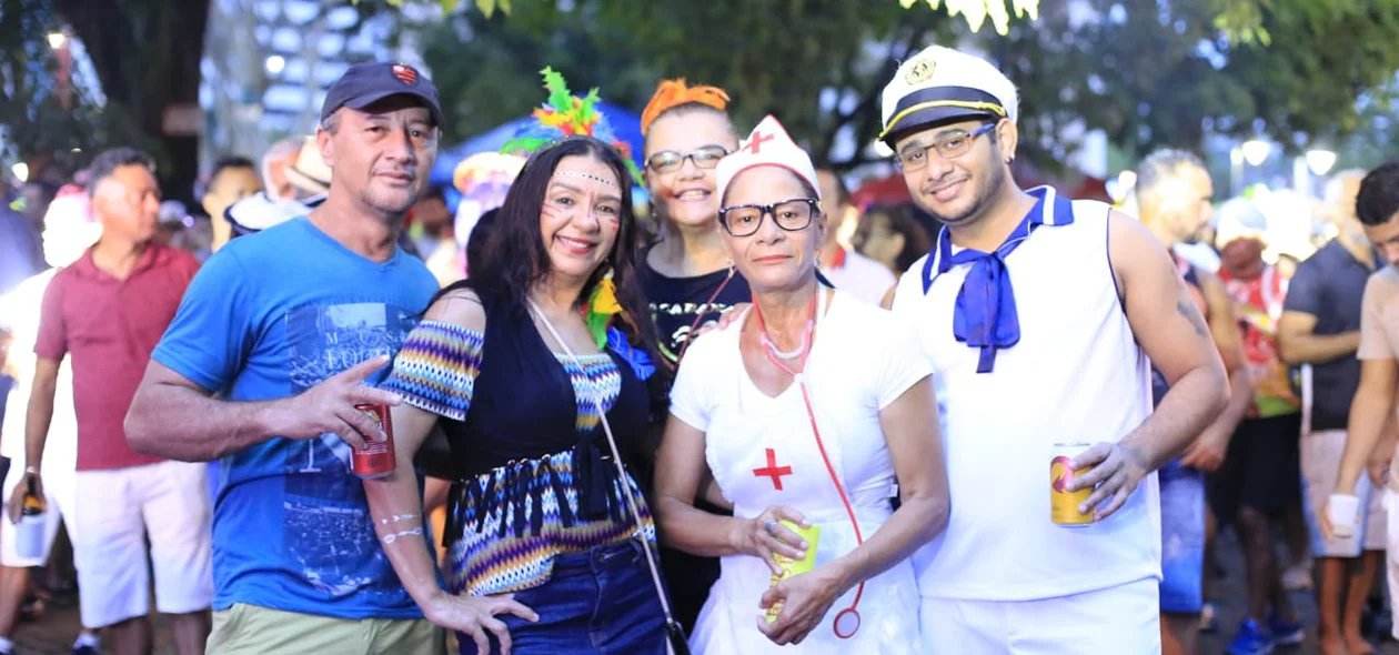 Família no Sanatório Geral 