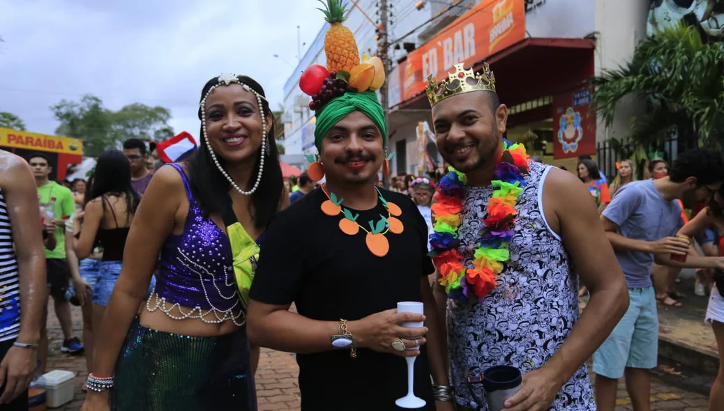 Foliões durante o Sanatório Geral 