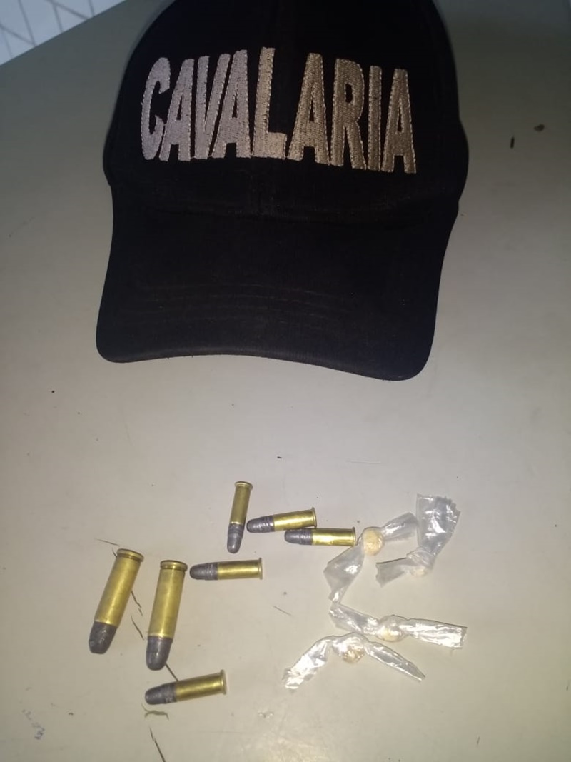 Material apreendido com o menor