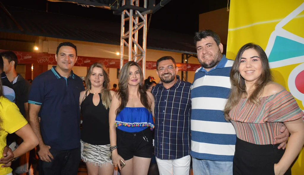 Padre Walmir com correligionários e amigos