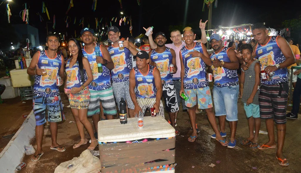 Bloco marca presença na folia