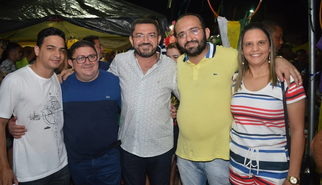 Padre Walmir com amigos