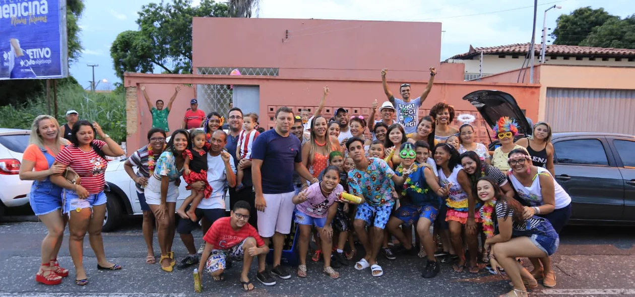 Familiares curtinho o bloco vaca atolada 