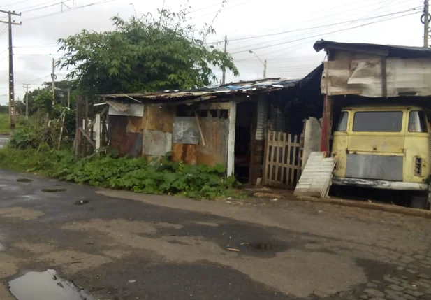 Barraco onde o corpo do morador de rua foi encontrado