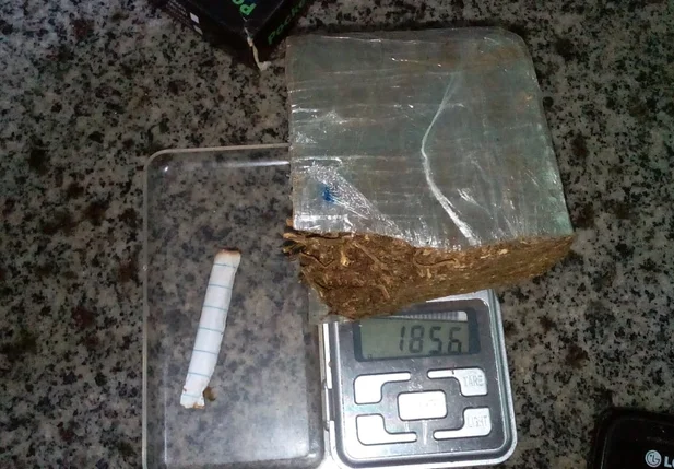 Droga encontrada na casa do suspeito