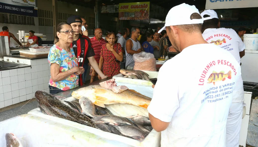 Vendedores no Mercado do Peixe