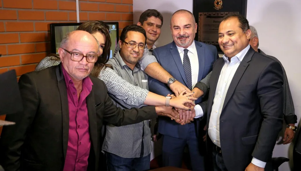 Deputado Estadual Evaldo Gomes filia-se ao Podemos