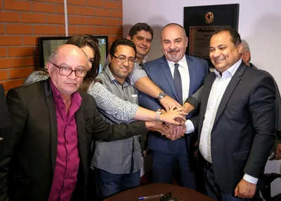 Deputado Estadual Evaldo Gomes filia-se ao Podemos