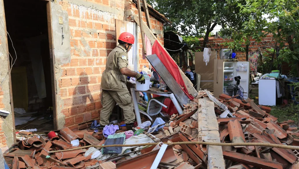 Bombeiros atendem ocorrência