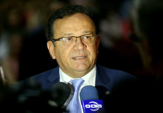 Desembargador Sebastião Martins, em entrevista coletiva