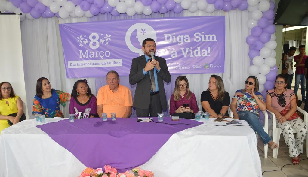 Padre Walmir enumera ações em defesa da mulher