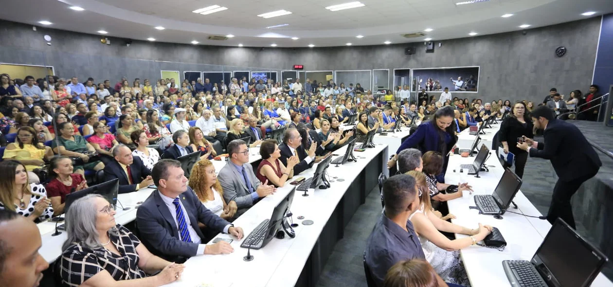 Plenário ficou lotado