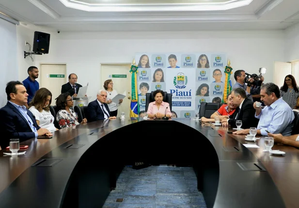 Regina Sousa em solenidade