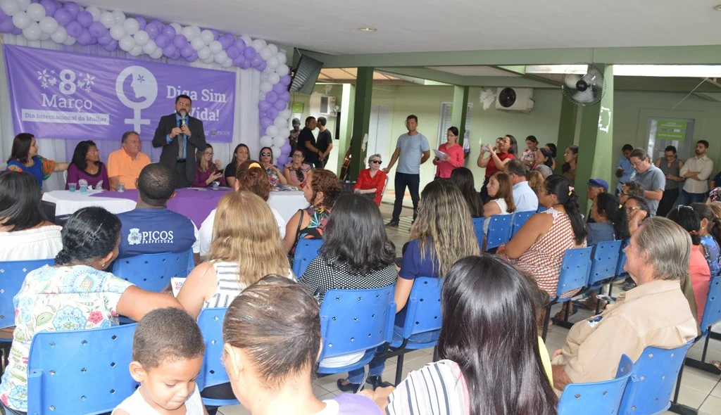 Solenidade foi realizada no pátio da Secretaria de Saúde