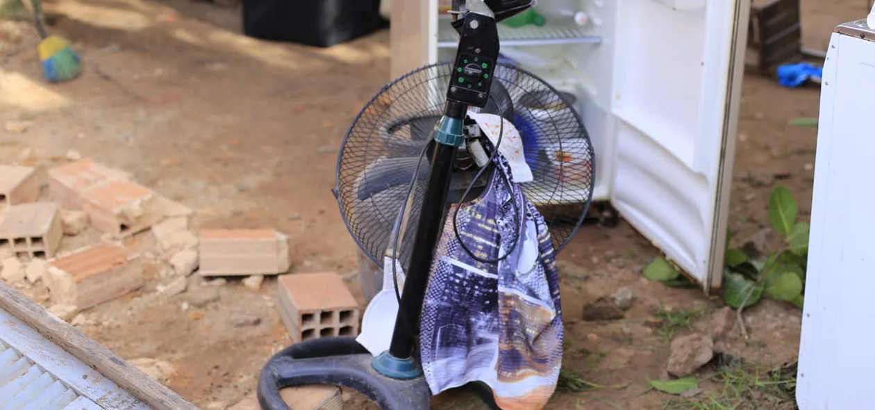 Ventilador caído em desabamento 