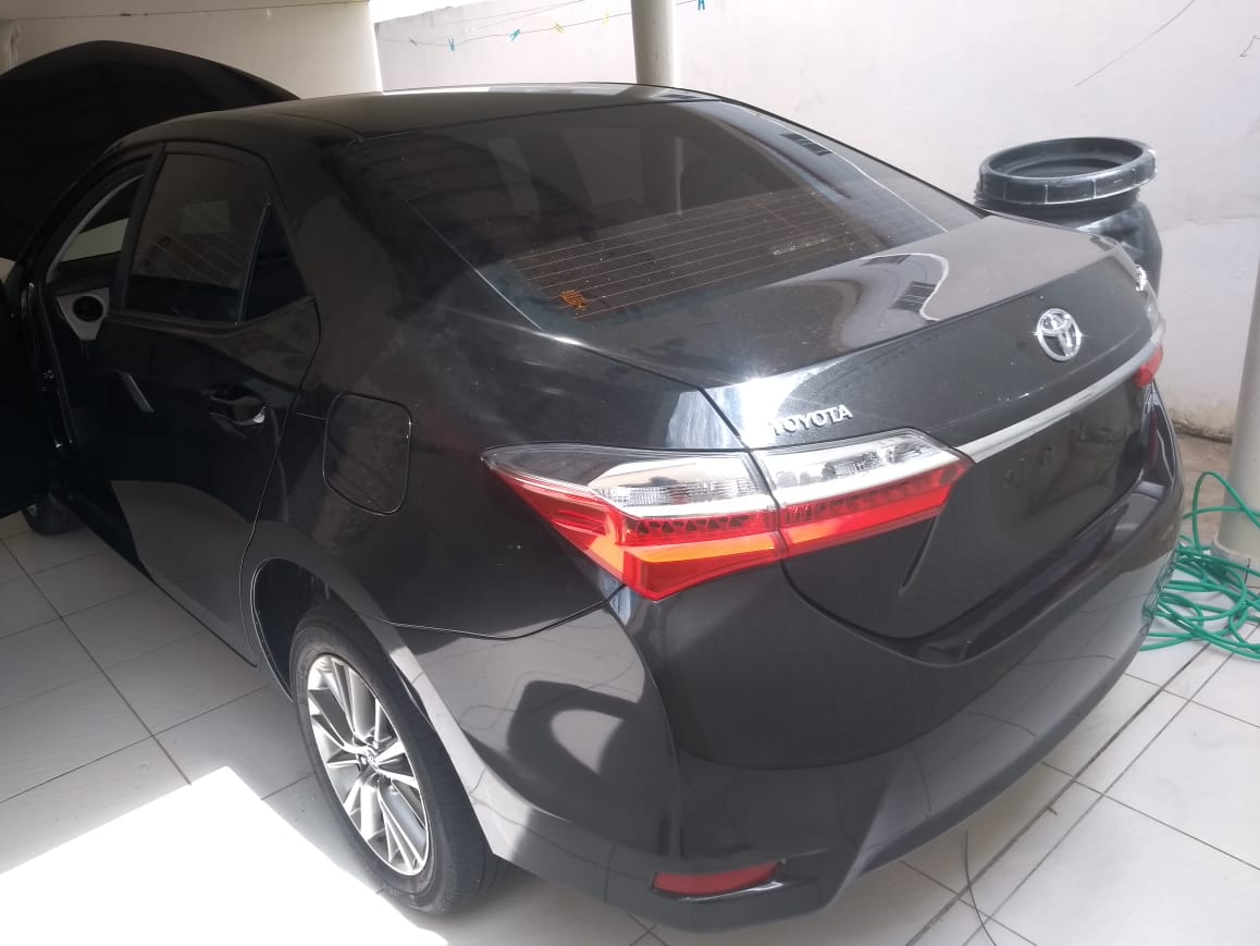 Carro apreendido pela Polícia Militar e PRF