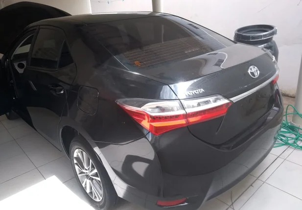 Carro apreendido pela Polícia Militar e PRF