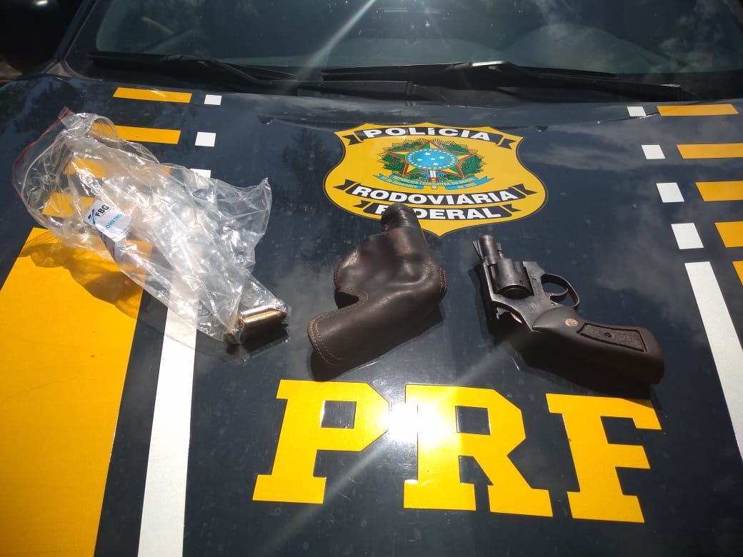 Arma encontrada com o condutor