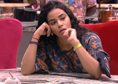 Elana em discussão com Gabriela 